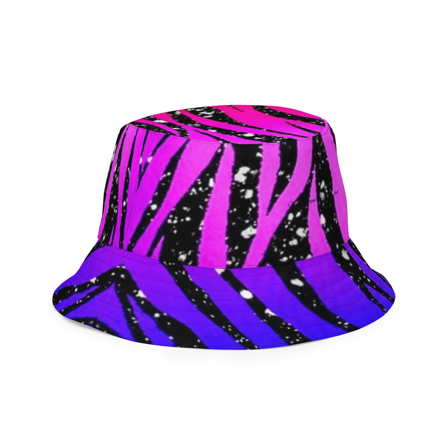 Reversible bucket hat