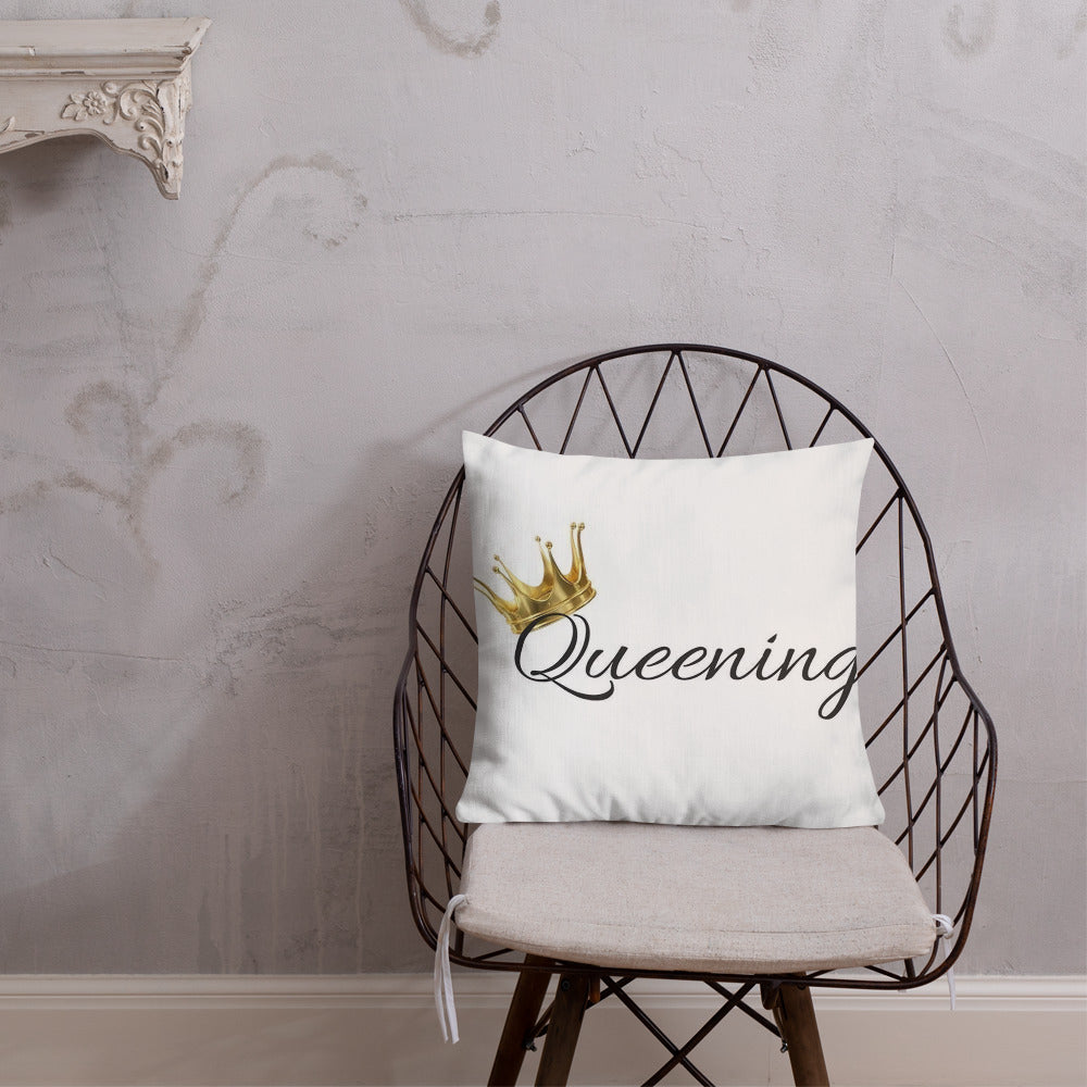 Queens Shine's pillow 2