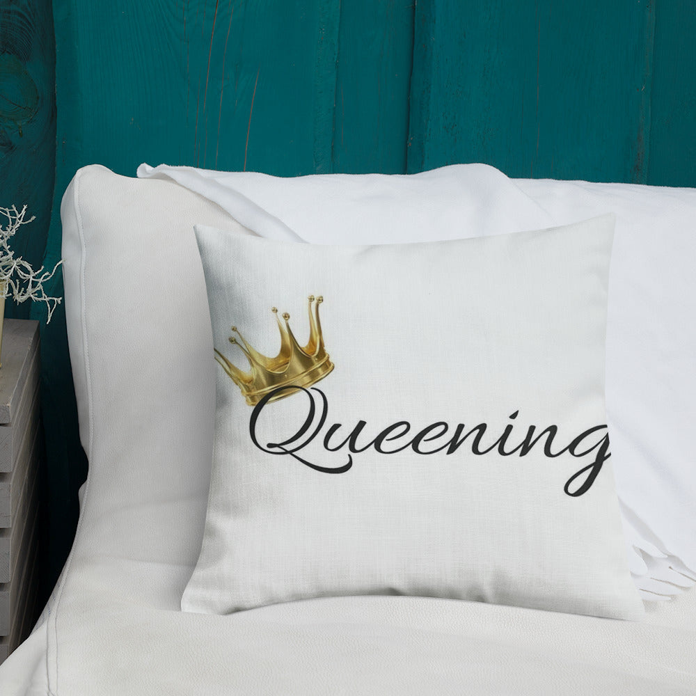Queens Shine's pillow 2