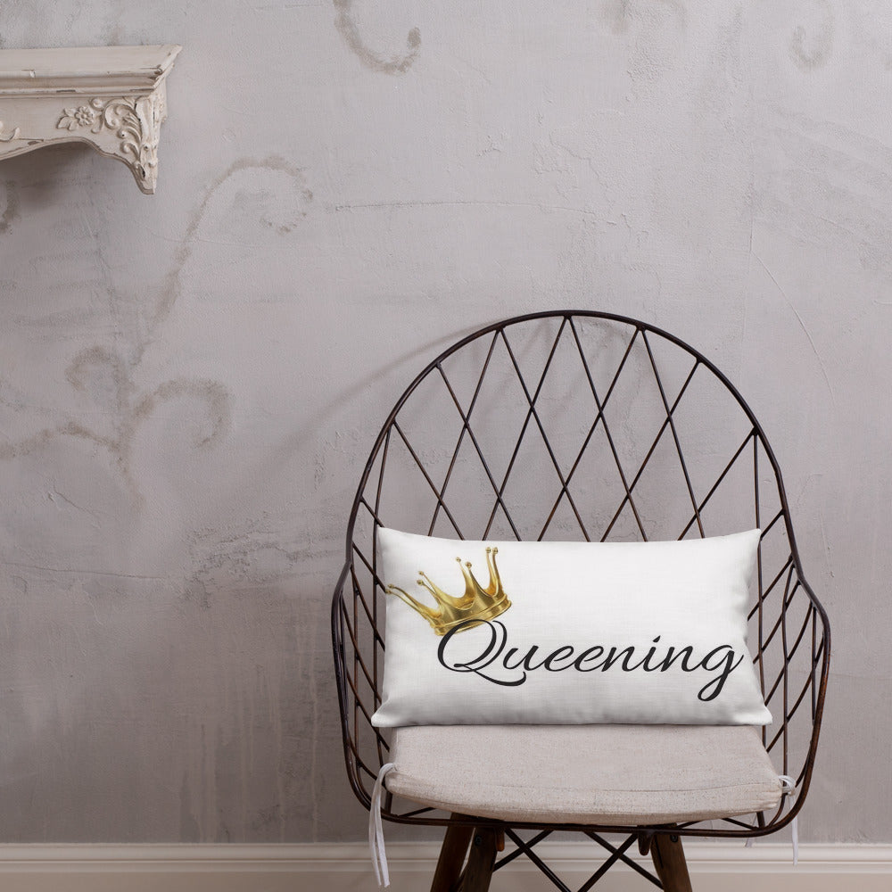 Queens Shine's pillow 2