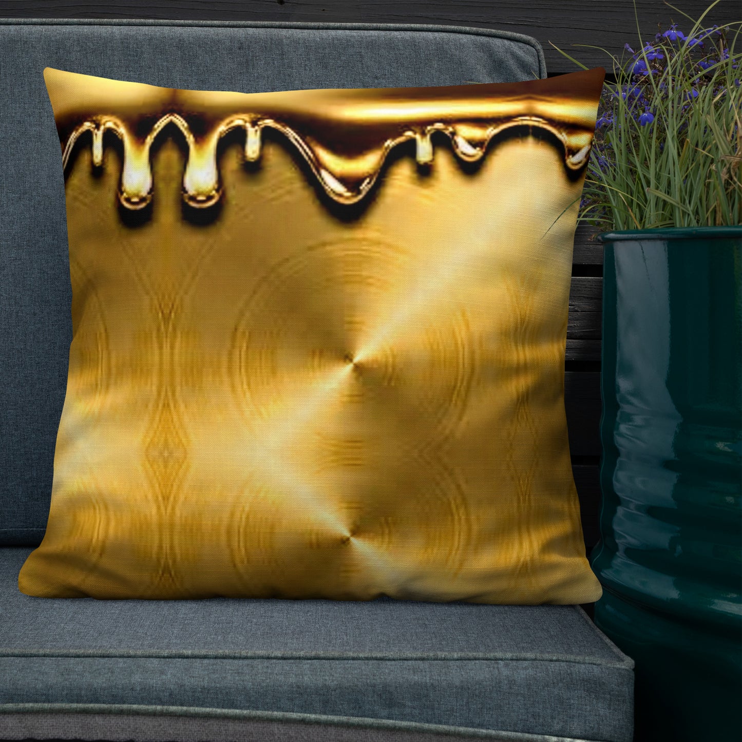 Queens Shine's Pillow 21