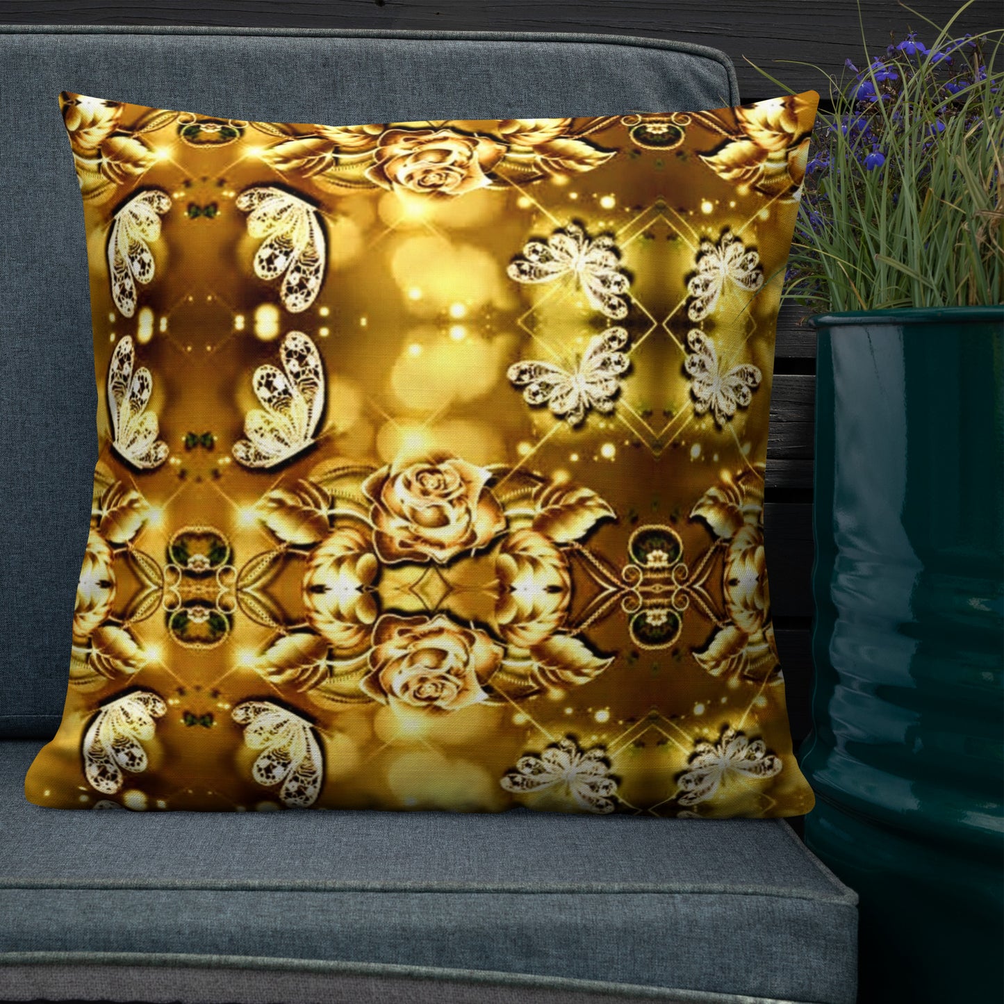 Queens Shine's Pillow 22