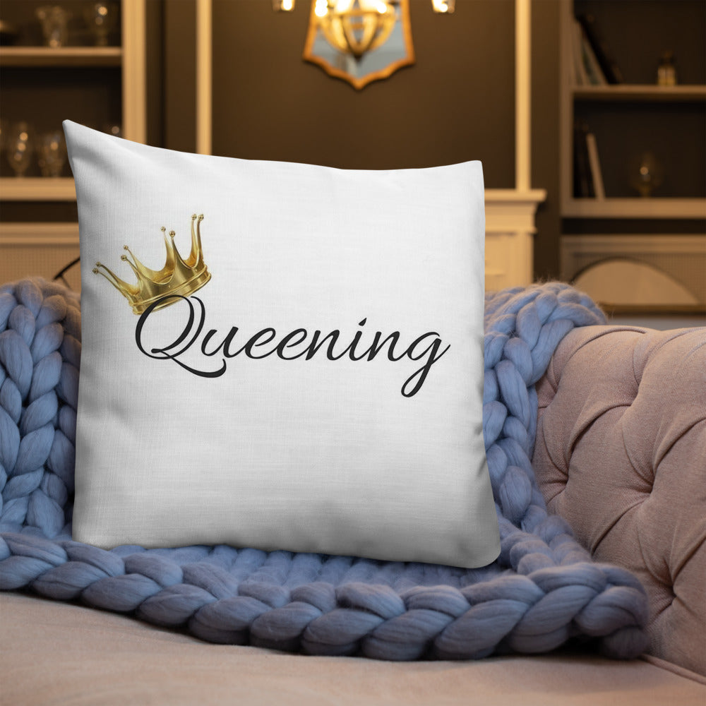 Queens Shine's pillow 2