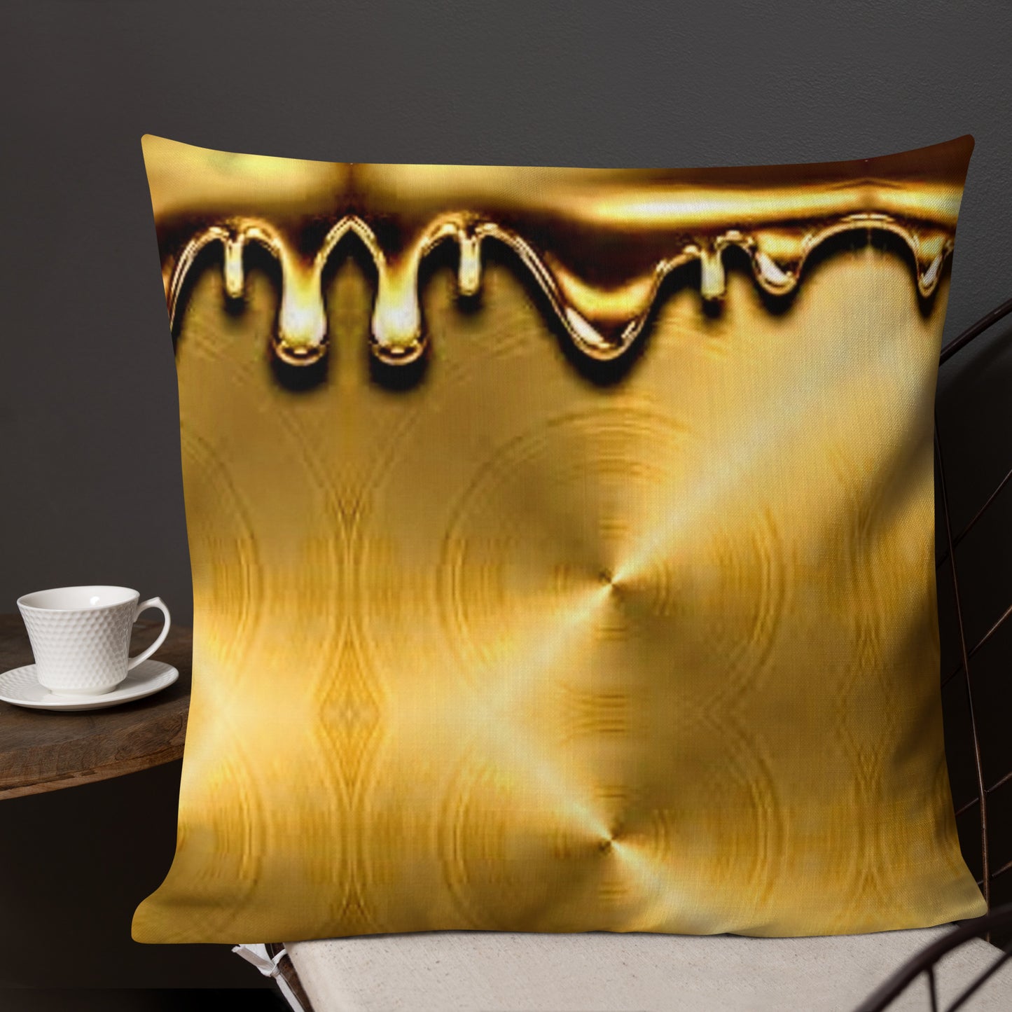 Queens Shine's Pillow 21