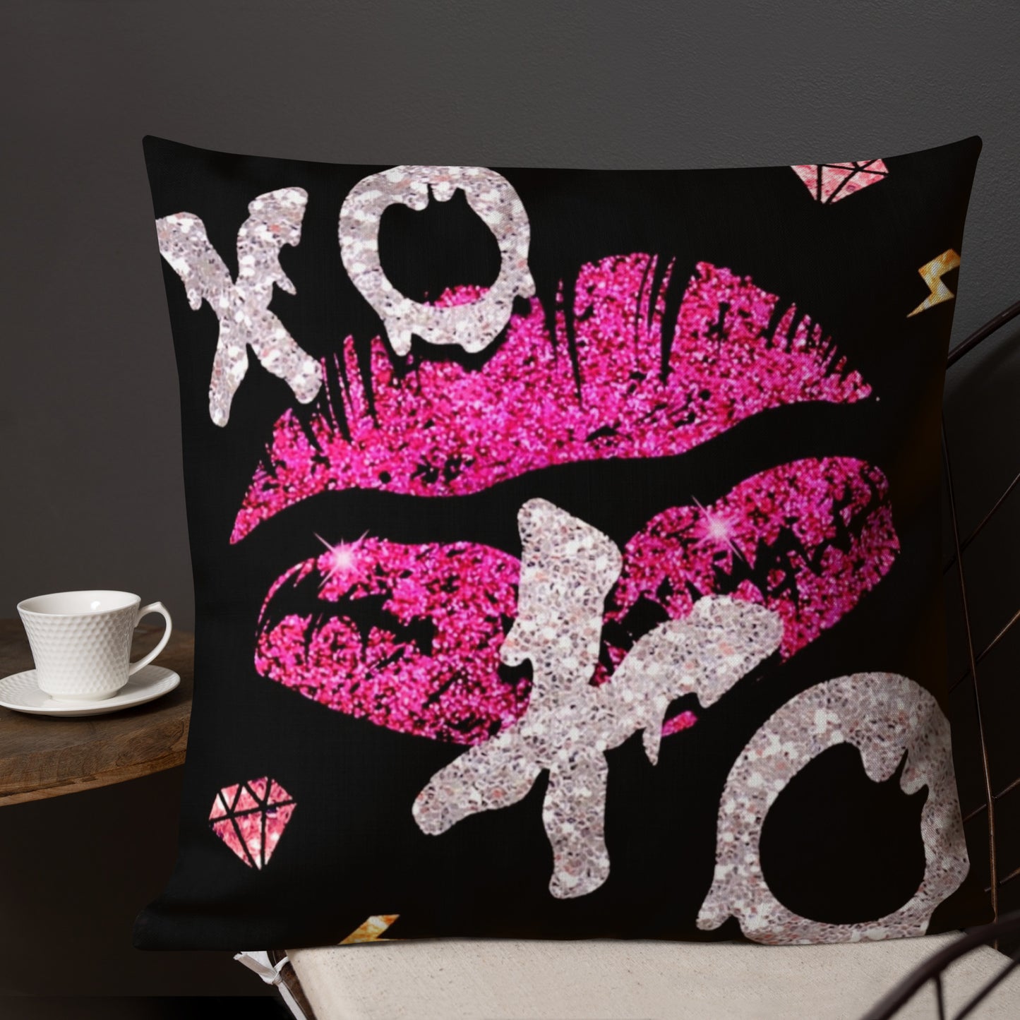 Queens Shine's Pillow 20