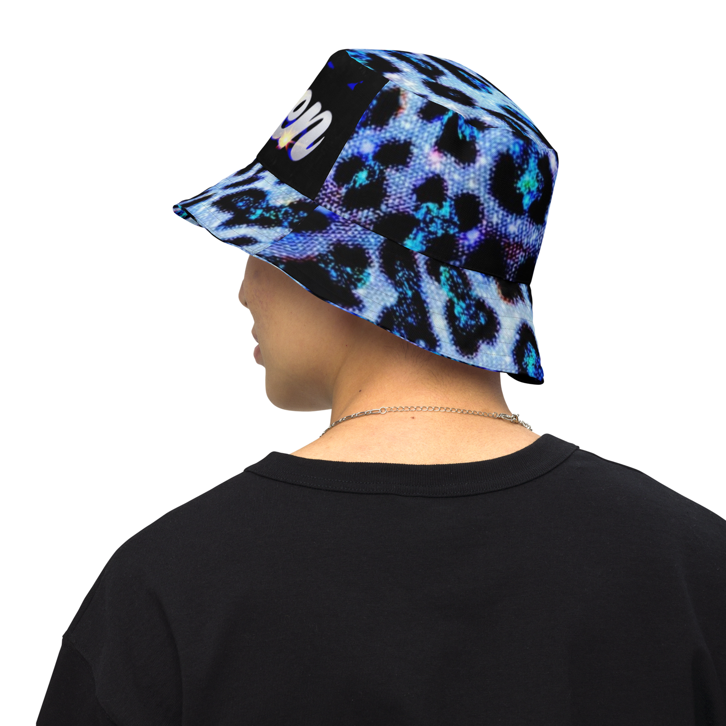 Reversible bucket hat