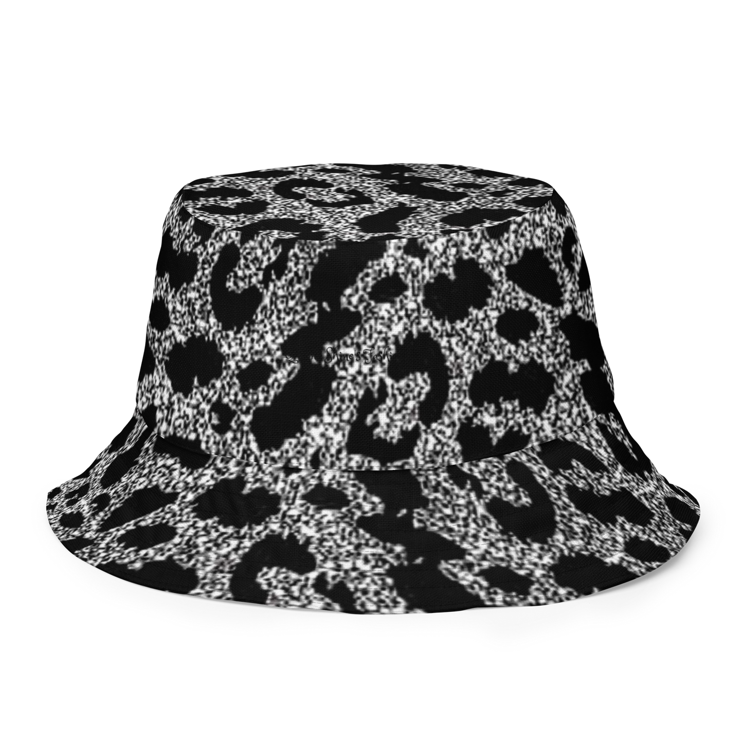 Reversible bucket hat