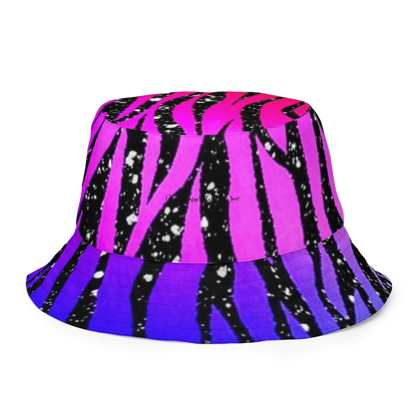 Reversible bucket hat