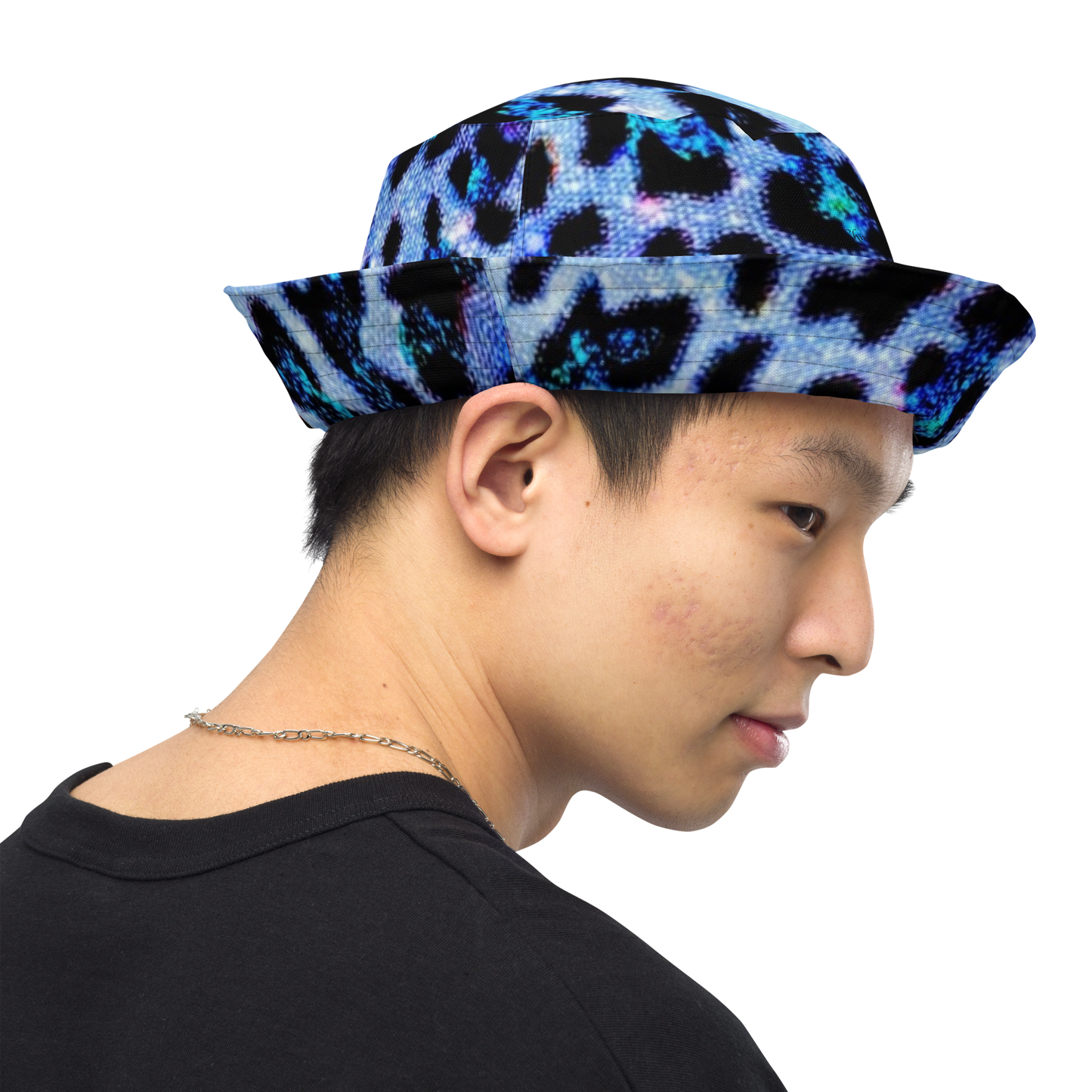 Reversible bucket hat